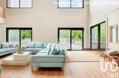 Architectural house at Millery (69390)