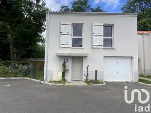 House at Villenave-d'Ornon (33140)