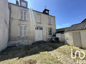 Building at Pontarmé (60520)
