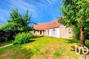 House at Osny (95520)