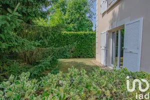 Apartment at Bois-d'Arcy (78390)