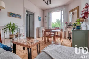Townhouse at Les Pavillons-sous-Bois (93320)