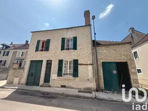 Maison de village à Arcy-sur-Cure (89270)