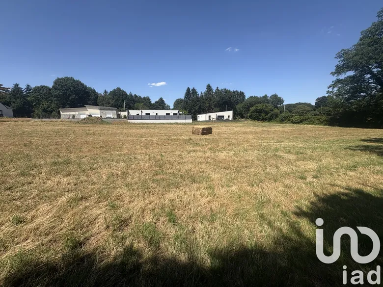 Terrain à Châteaubriant (44110) · 75 800 €