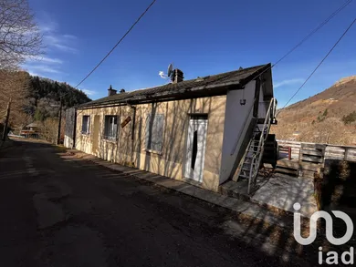 Immeuble à Mont-Dore (63240)