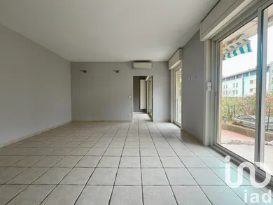 Apartment in Aix-en-Provence (13100)