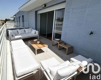 Apartment at Villenave-d'Ornon (33140)