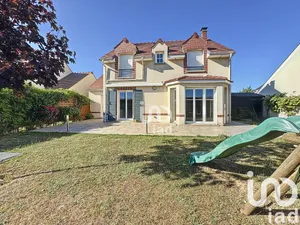 House at Saint-Pierre-du-Perray (91280)