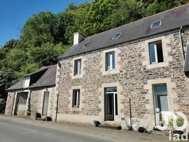Maison de campagne à Ploëzal (22260)