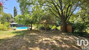 Maison à Saint-Jeannet (06640)