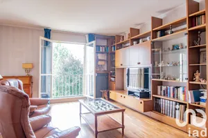 Apartment at Montrouge (92120)