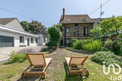 Architectural house at Montreuil (93100)