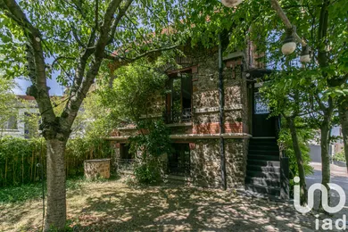 Architectural house at Montreuil (93100)