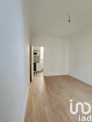 Apartment in Pantin (93500)