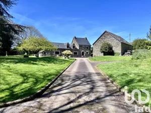 Manoir à Saint-Caradec (22600)