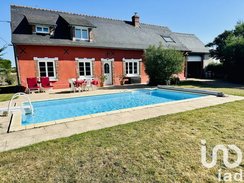 Maison 6 pièces 141 m² · à Fontaine-la-Guyon · 140,5 m² · 299 900 €