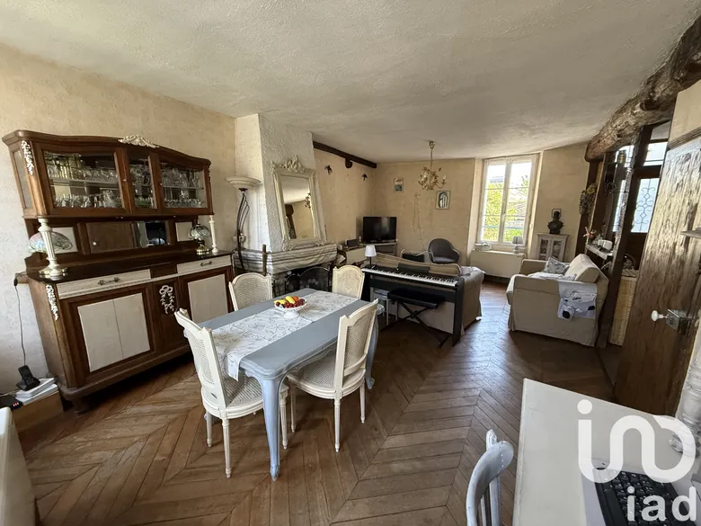 Maison 5 pièces 130 m² · à Melun · 130 m² · 230 000 €