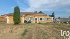 Traditional house in Les Églisottes-et-Chalaures (33230)