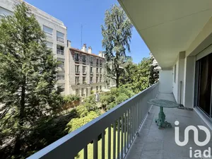 Apartment in Paris (75018)