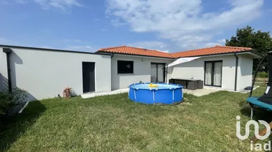 House at Gastes (40160)