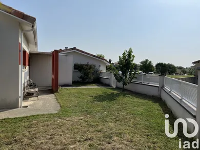 Architectural house at Mondonville (31700)