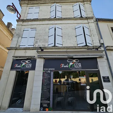 Building in La Couronne (16400)