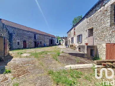 Farm at Breuil-Bois-Robert (78930)