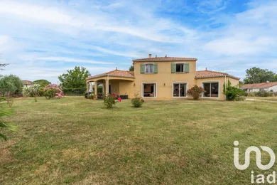 House at Saint-Jory (31790)