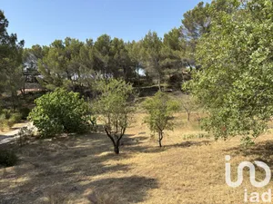 Terrain à bâtir à Ventabren (13122)