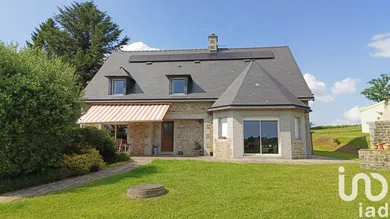 House at Sainte-Cécile (50800)