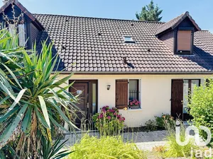 House at Guerville (78930)