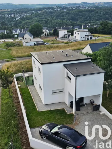 Maison à Pont-de-Buis-lès-Quimerch (29590)