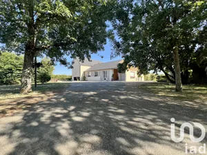 Park home at Bonchamp Les Laval (53960)