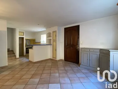 Village house at Maillane (13910)