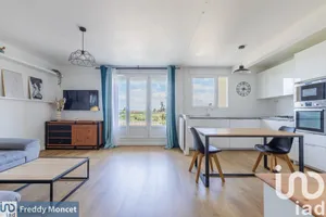 Apartment at Chilly-Mazarin (91380)