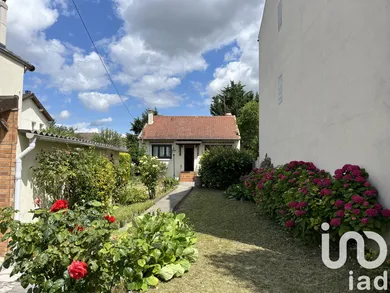 Detached house at Villeneuve-le-Roi (94290)