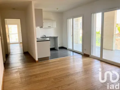 Apartment at Reims (51100)