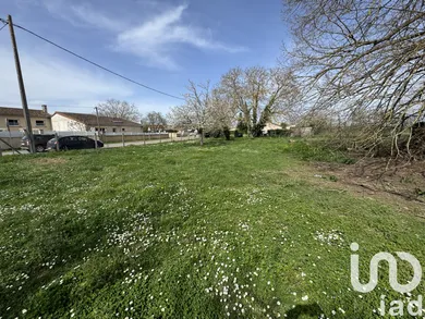 Building plot at Amberre (86110)