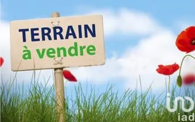 Terrain à bâtir à MONTENDRE (17130)