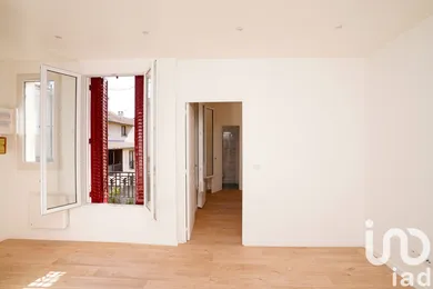 Apartment at Villejuif (94800)