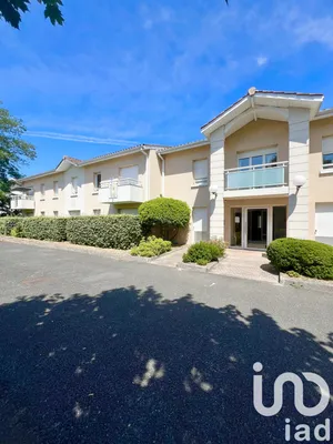 Apartment at Pessac (33600)