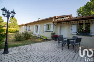 House at Onesse-Laharie (40110)
