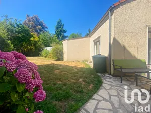 Apartment at Combs-la-Ville (77380)