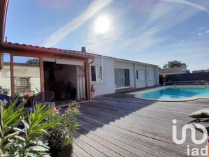 Traditional house at Villiers-en-Plaine (79160)