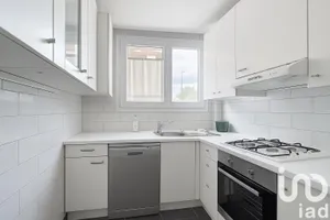 Apartment at Saint-Maur-des-Fossés (94100)