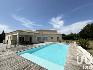 Maison d'architecte à Marsas (33620)