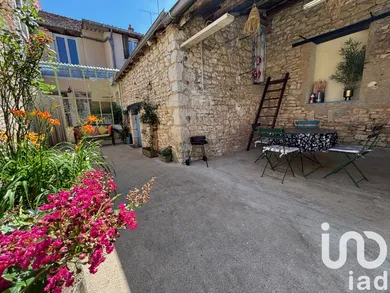 Townhouse in Saint-Gaultier (36800)