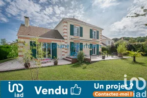 Maison à Magny-le-Hongre (77700)