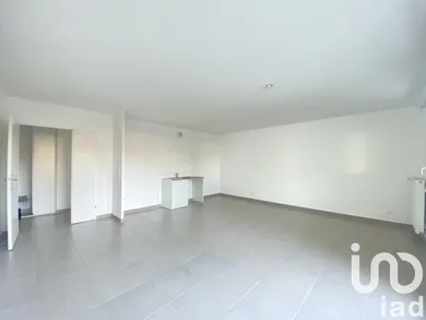 Apartment in Nemours (77140)
