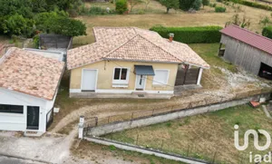 House at Les Églisottes-et-Chalaures (33230)